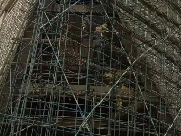 沈阳脚手架作业效率解析:一次可容纳多人同时作业,提升施工效率 沈阳脚手架作业效率解析:一次可容纳多人同时作业,提升施工效率